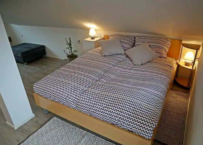 Apartma Erzen Lägenhet *