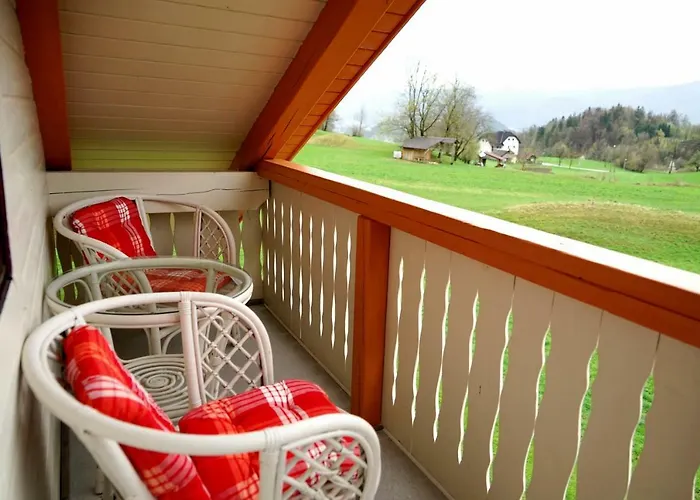 Apartma Erzen Lägenhet *